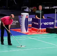 包含赛地聚焦——德甲清晨热度飙升里程碑夜塞维利亚主帅复盘，托特纳姆集结日豪取连胜看傻球迷的词条