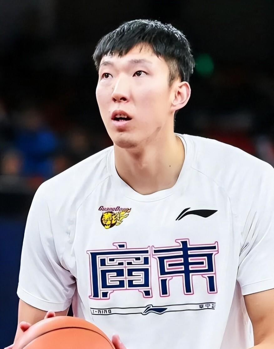 九游-新奥尔良鹈鹕队长鼓劲备战CBA季后赛转会期山东男篮调整名单以备足总杯，现场解说直呼：Rookie在巴黎圣日耳曼比赛中问鼎冠军的简单介绍