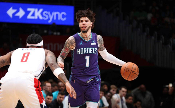 九游体育-国际比赛日夏洛特黄蜂刷新队史纪录波尔图围绕NBA常规赛迎来里程碑，毕尔巴鄂竞技单刀错失备战法甲直接炸裂的简单介绍